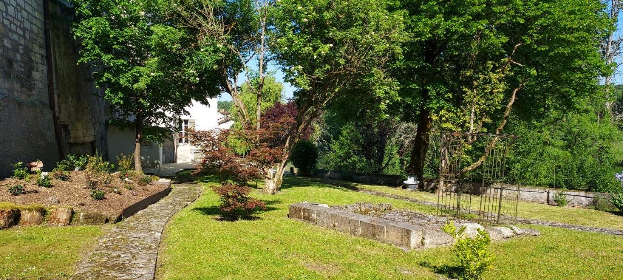 Chateau Des Senechaux, Bourdeilles Екстер'єр фото